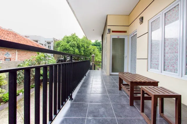 RedDoorz Syariah near Universitas Muhammadiyah Cirebon