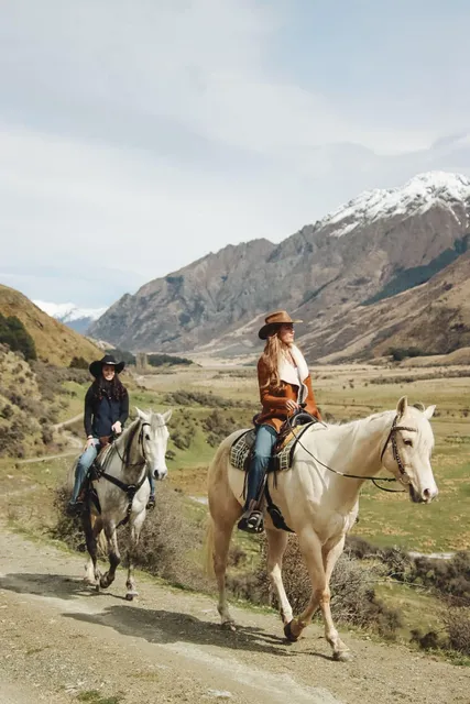 Moke Lake Horse Treks