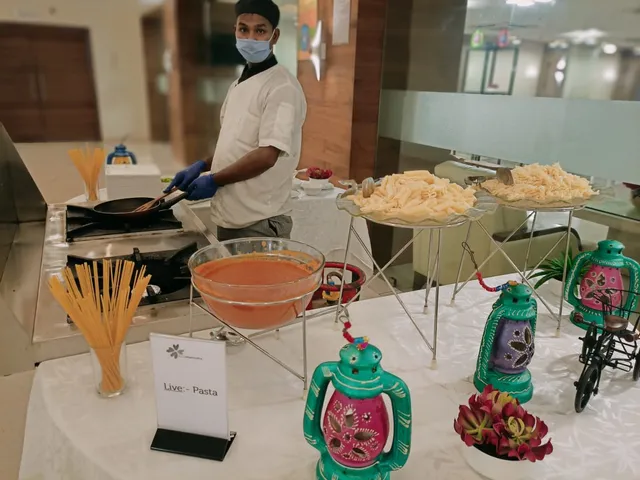 Jeeman - Multi Cuisine Vegetarian Restaurant - Club Mahindra Acacia Palms Resort, Dwarka