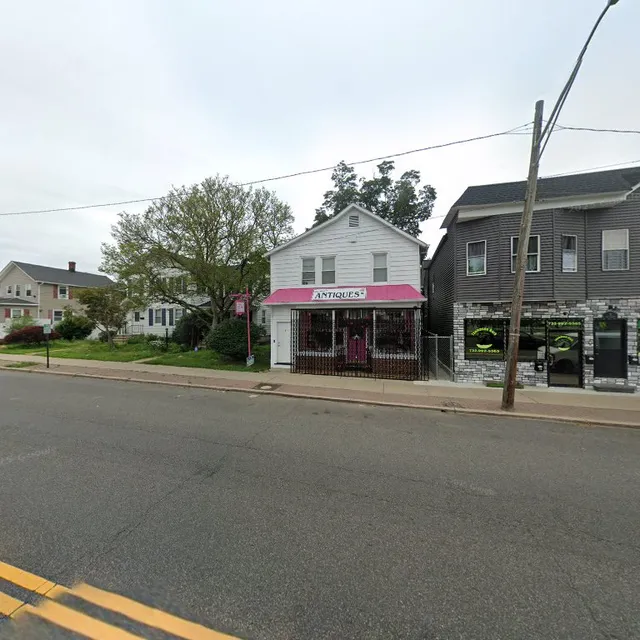 Barbara's Unique Antique Boutique