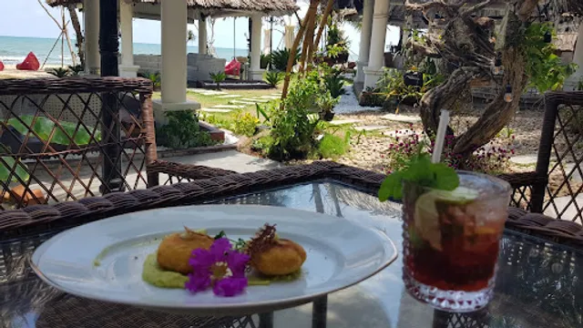 Versailles - Beach Club Phú Quốc