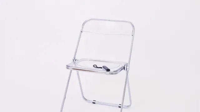 Momento Self-Portrait Photo Studio