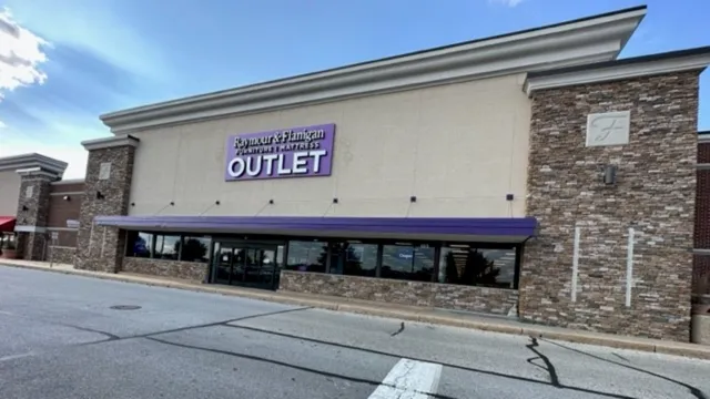 Raymour & Flanigan Furniture and Mattress Outlet & Clearance Center