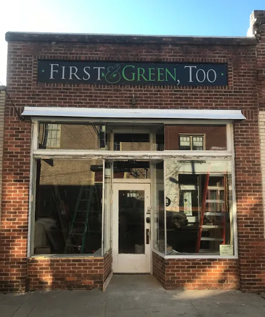 Molly’s Place - A Bar & Grill