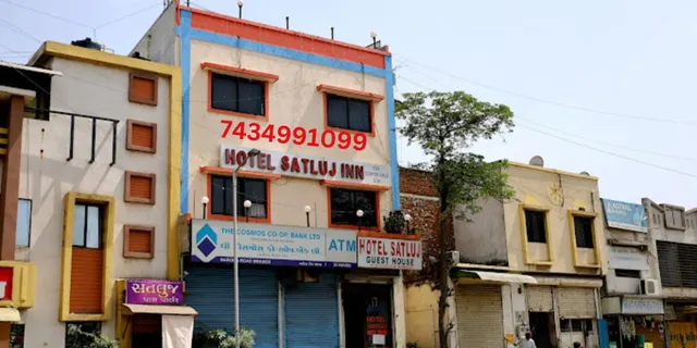 Hotel Satluj Inn