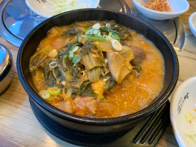 누리마을감자탕 동아대부민점