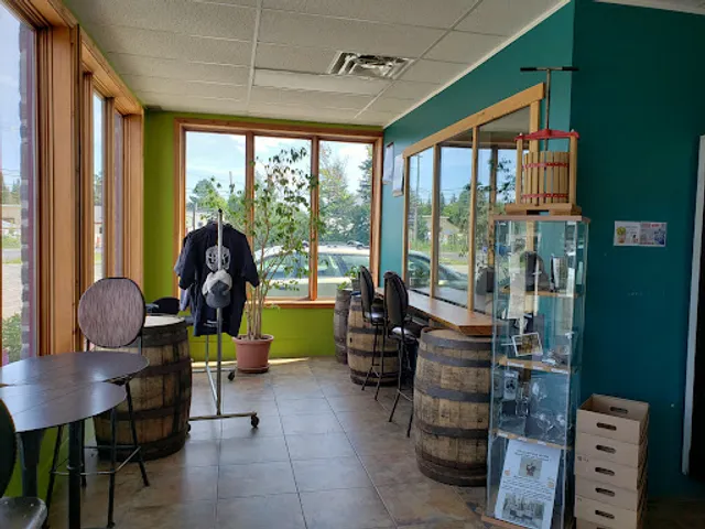 Le Baril Roulant - Microbrasserie / Pub, Brasserie & Boutique