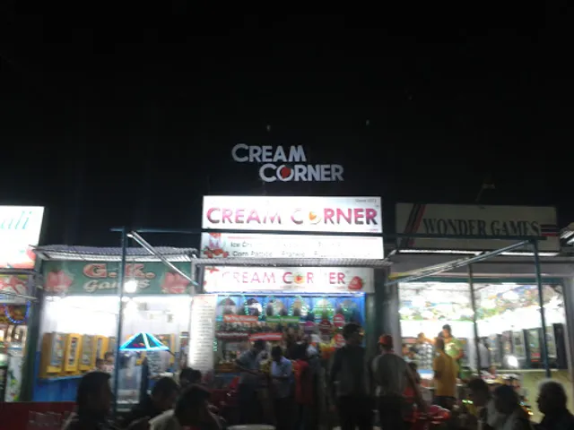 CREAM CORNER