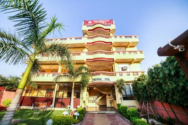 OYO The Park City Hotel