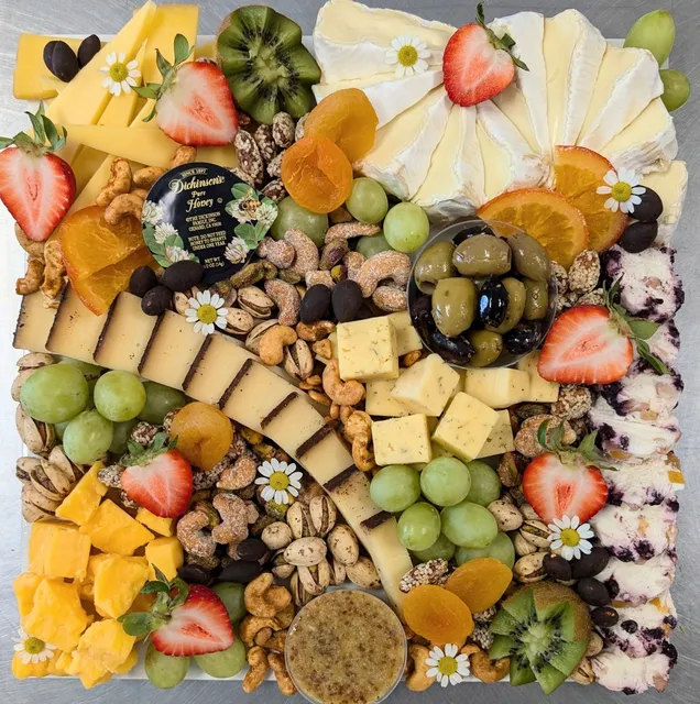 Easy Entrees by Silver Spoons - Littleton