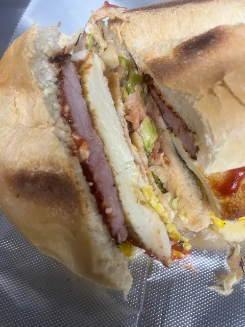 El patio Dominican street food