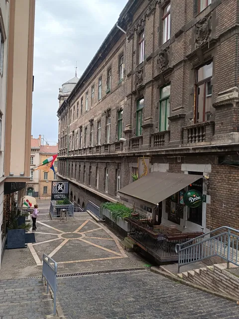 Balance Green door 7