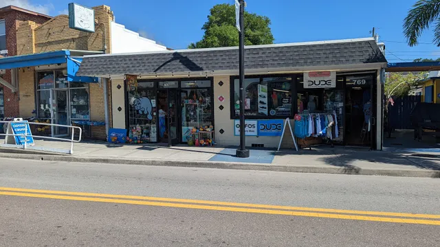 It Is 5 O'clock Somewhere