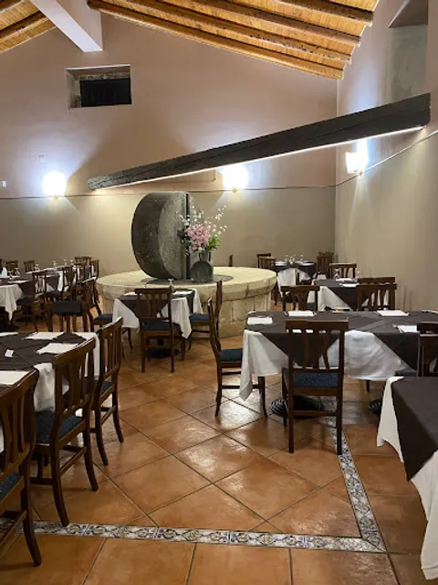 Due Colonne Ristorante Pizzeria Ricevimenti