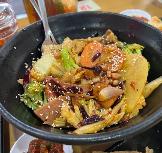 Yunnan Traditional Cross-bridge Rice Noodles