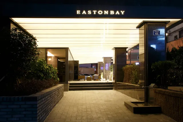 Eastonbay Hotel