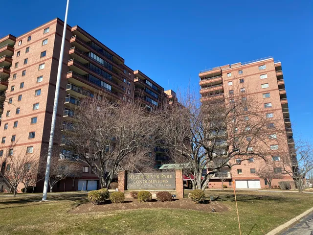 Mystic River Park Condominiums
