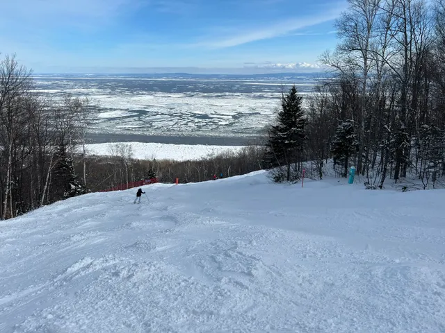 Le Massif de Charlevoix (stationnement en haut)