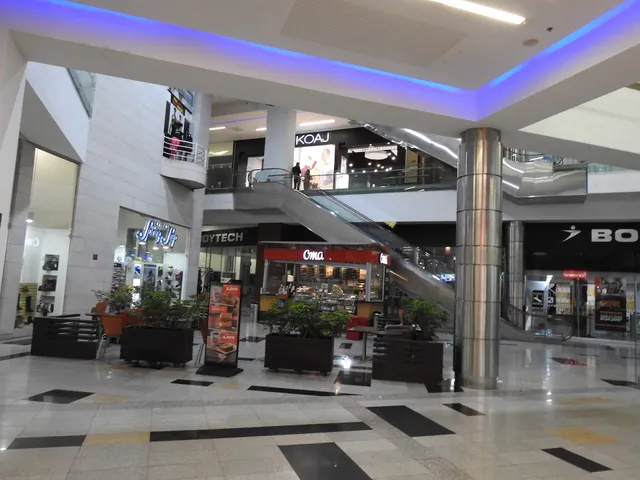 Centro Comercial Bulevar Niza