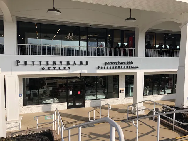 Pottery Barn Outlet