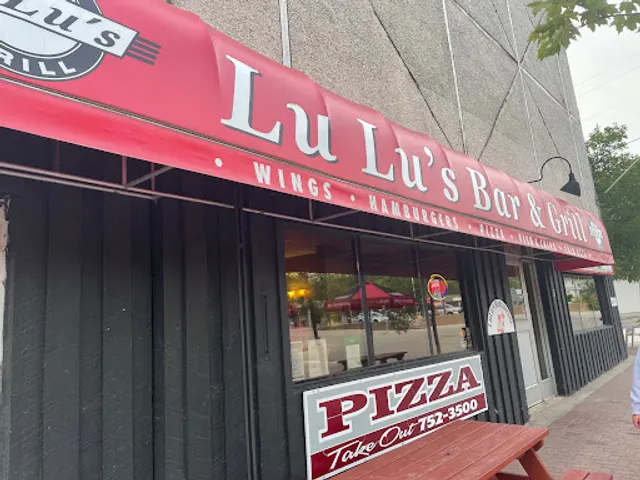 Lu Lu's Callander Bar and Grill