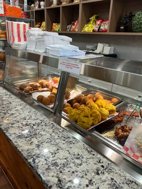 El Jardín Restaurant & Bakery