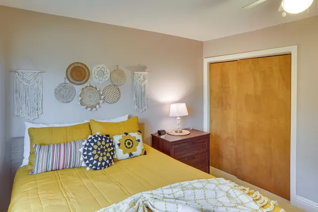 Spacious Crestline Retreat: 1 Mi to Lake Gregory