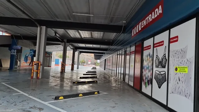 Parque Comercial El Enlace