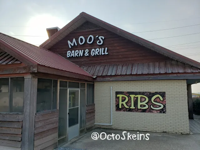 Moo's Barn and Grill