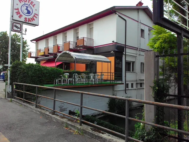 Hotel Tre Santi