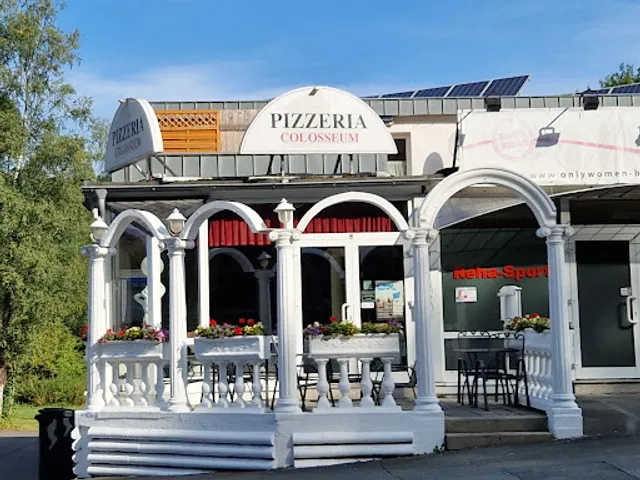 Pizzeria Colosseum Restaurant (36 Plätze) und Lieferservice