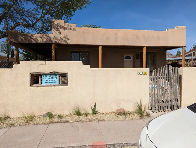 Dos Casitas En Socorro Bed And Breakfast