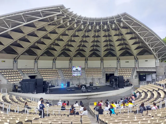 Hattori Ryokuchi Outdoor Music Hall