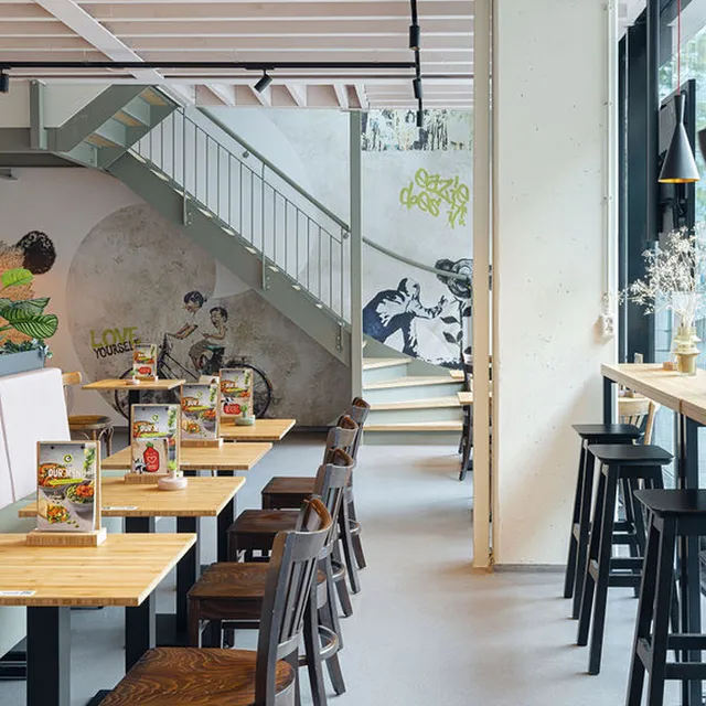 Eazie Capelle a/d Ijssel | Asian Wok - Poké bowl - Bites and Drinks