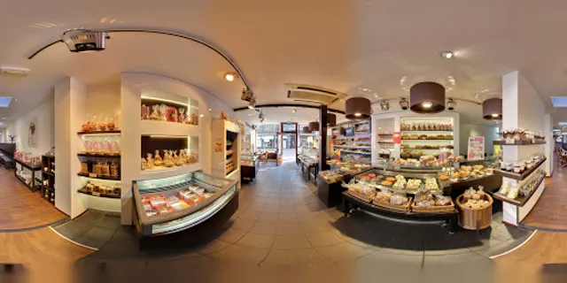 Strik Patisserie Ziekerstraat