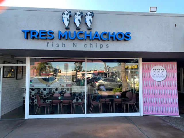 Tres Muchachos Wine Bar & Kitchen