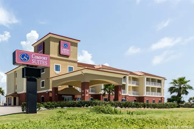 Comfort Suites Galveston Cruise Port Area - Beachside
