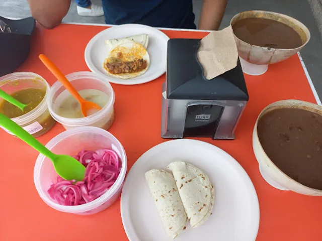 Taquitos casa blanca Suc. calzada al sumidero