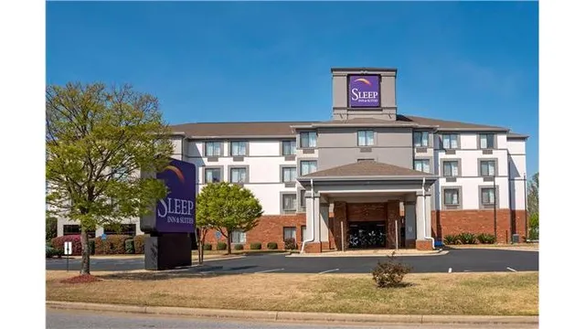 Sleep Inn & Suites Auburn Campus Area I-85