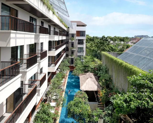 Jambuluwuk Oceano Seminyak Hotel