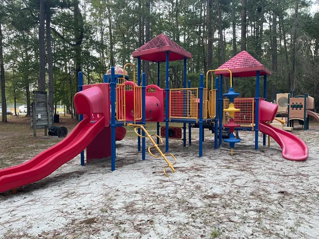Onslow County Parks: Onslow Pines Park