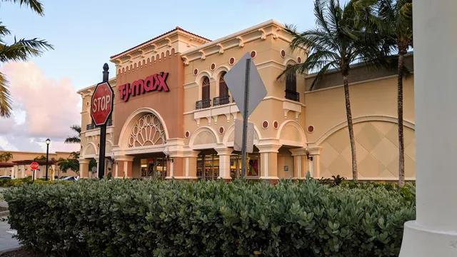 T.J. Maxx & HomeGoods