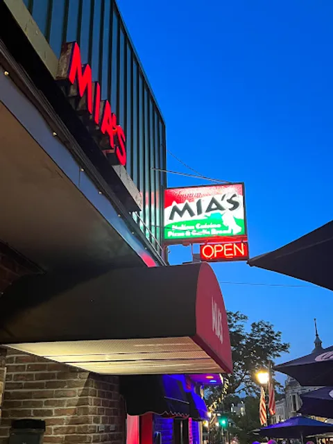 Mia's