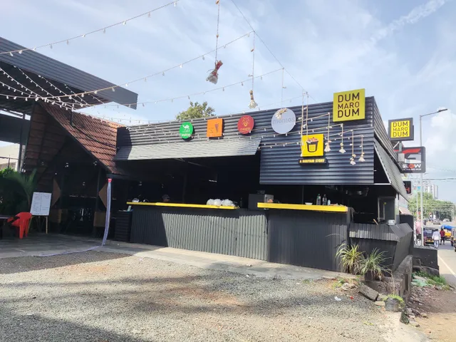 Dum Maro Dum Food Court