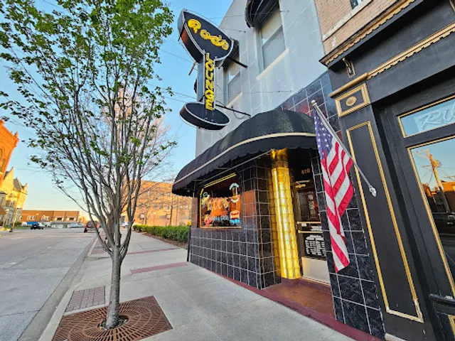 Roc's Blackfront Tavern & Grill