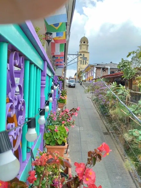 El patio de mi casa hotel - apartamentos -restaurante tipico - apartamentos