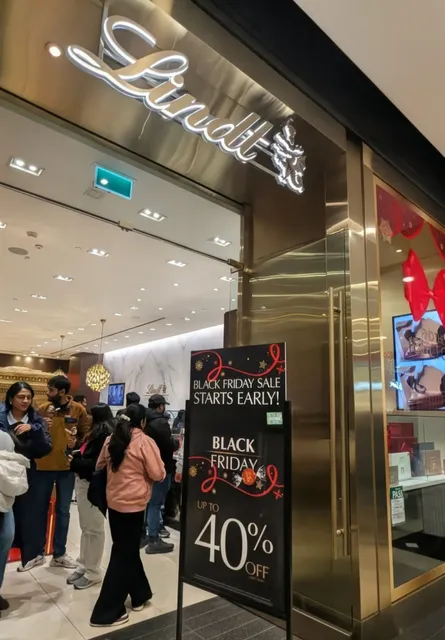Lindt Chocolate Shop - Toronto Eaton Centre