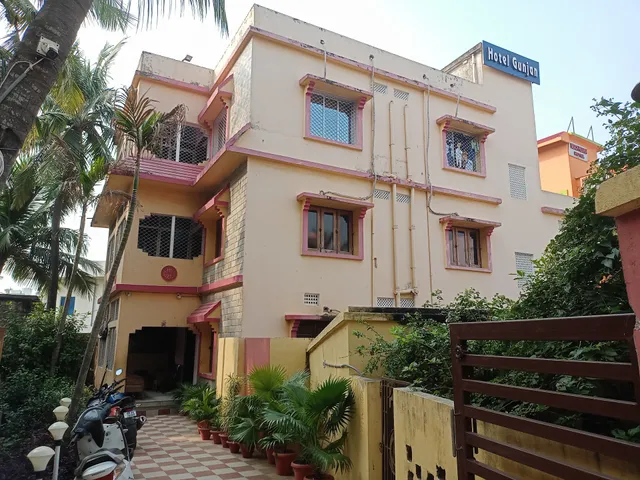 Gunjan Hotel