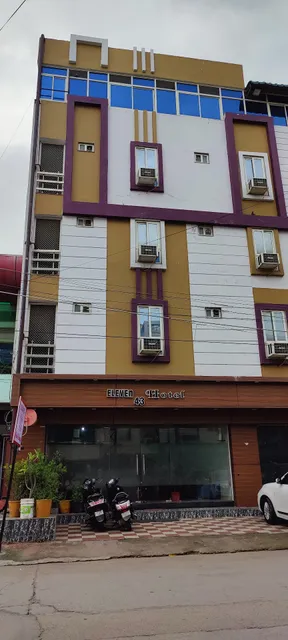 Hotel Eleven 43 & Banquet