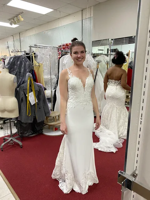 Lynn Fashion & Bridal